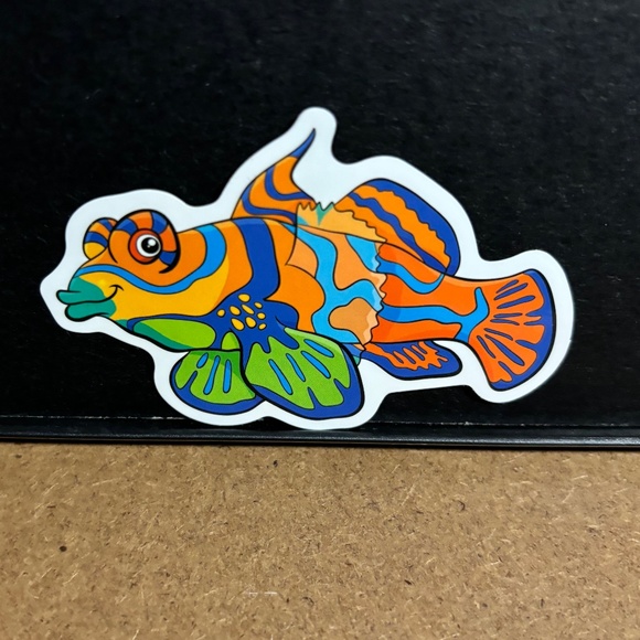 COLORFUL CARTOON FISH STICKER - Picture 1 of 1